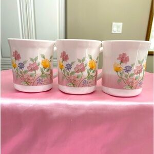 EUC 3 VTG ARCOPAL FRANCE GLASS MUGS WITH A FLORAL PATTERN